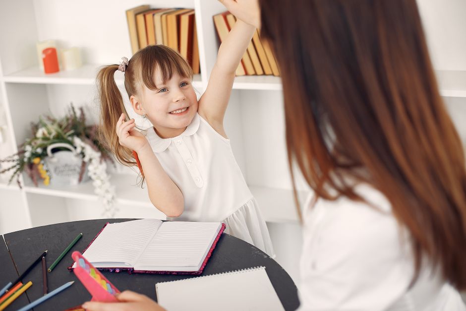 ¿Cómo comunicarme con mi tutor de las aulas ECCI?