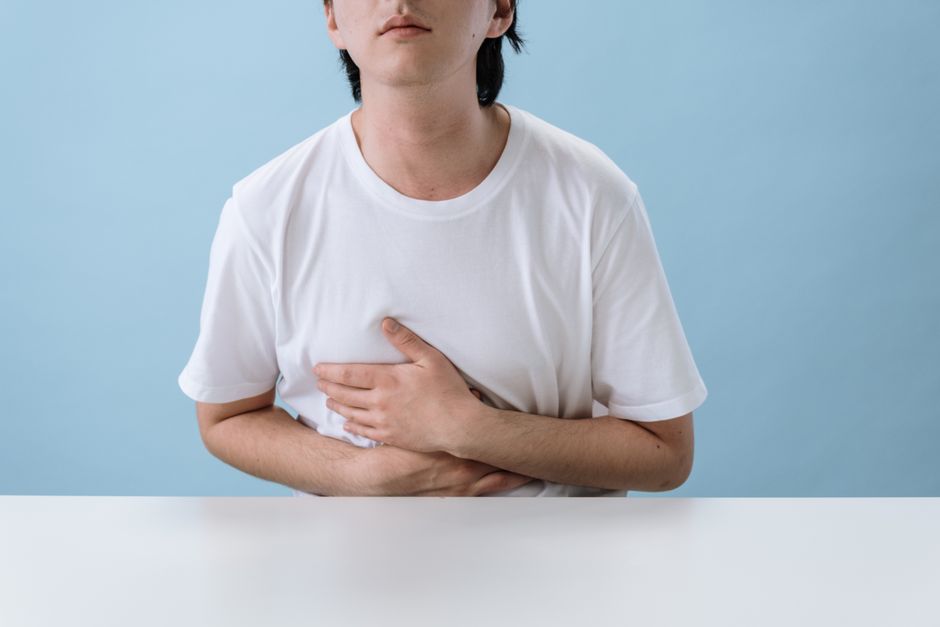 Dolor agudo en el lado izquierdo del abdomen